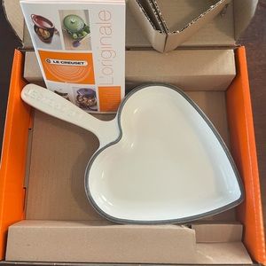 Le creuset mini heart shaped skillet